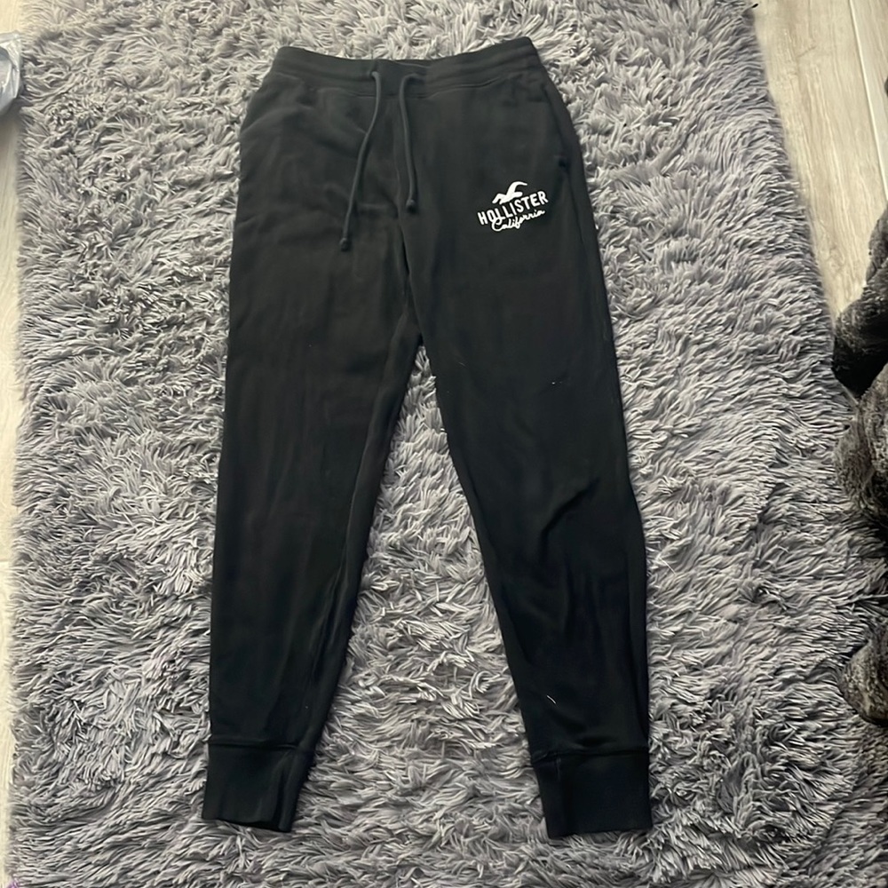 Soft black Hollister sweatpants